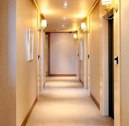 J Hill Hotel 3*